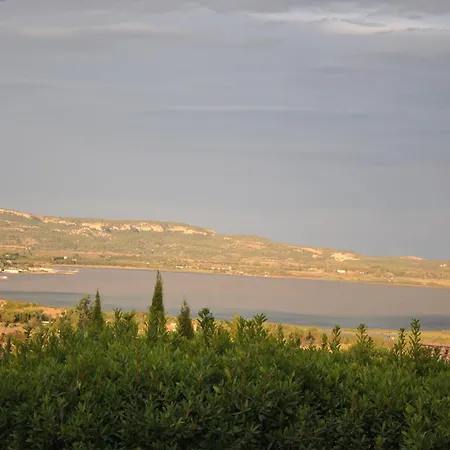 Villa Near Les Etangs De Bages *