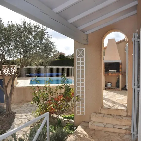 Near Les Etangs De Bages *