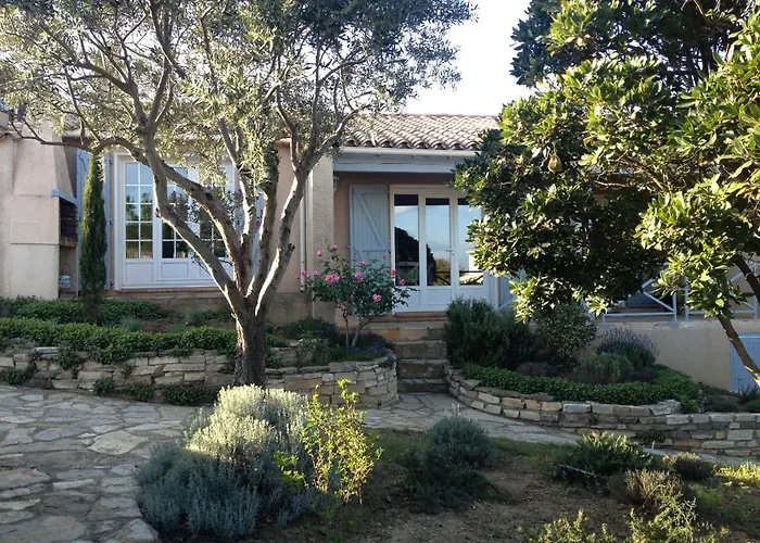 Willa Near Les Etangs De Bages *